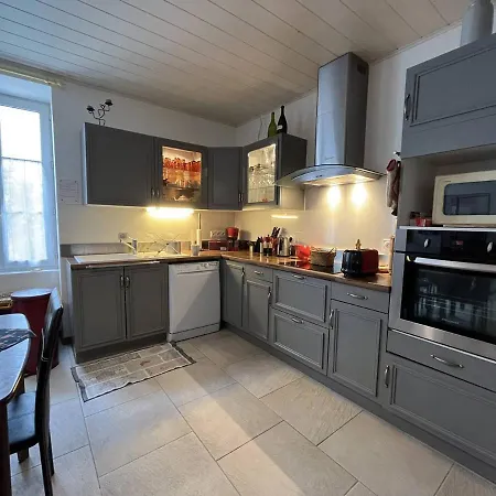 Charmante Maison Oleronnaise Avec Jardin, 3 Chambres, Centre Bourg, Proche Plage, Parking Prive. - Fr-1-246a-130 Holiday home *