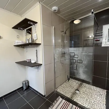 Maison Typique Oleronnaise, 6 Couchages, Centre Bourg - Fr-1-246a-130 *