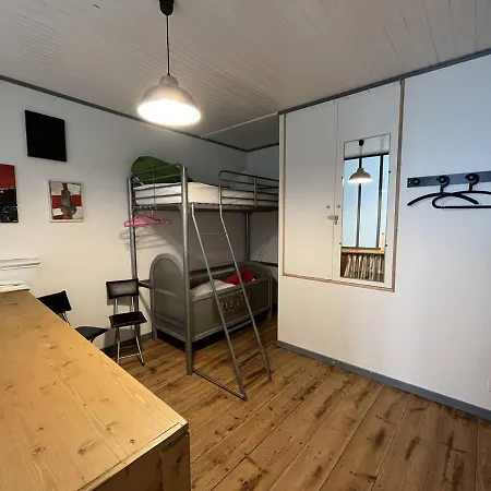 Charmante Maison Oleronnaise Avec Jardin, 3 Chambres, Centre Bourg, Proche Plage, Parking Prive. - Fr-1-246a-130 *
