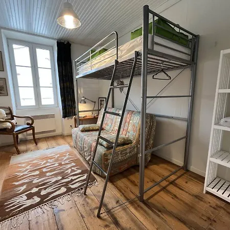 Maison Typique Oleronnaise, 6 Couchages, Centre Bourg - Fr-1-246a-130